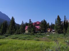 アイスフィールドパークウェイ
ボウレイク。
湖畔のロッジ「SIMPSON'S NUM-TI-JAH LODGE」。