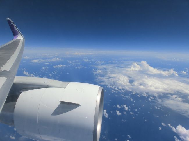 　空の上に。映画は「そして父になる」を上映して<br />いました。