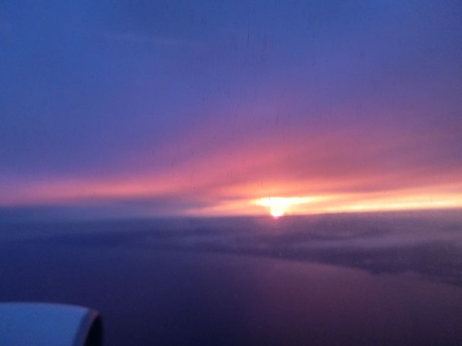 　雲の向こうに夕日が見えました。