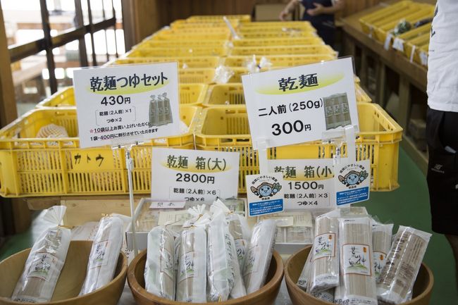 もちろん、露地栽培がメインで鮮度抜群ですし、生産者のお名前もちゃんと記載されています。