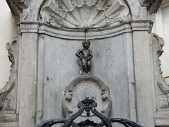 小便小僧です．
世界3大がっかり名所に選ばれることに納得できるくらい，ショボイです（笑）．