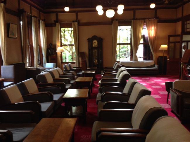 ピアノはこのラウンジにあります。写っていませんが。