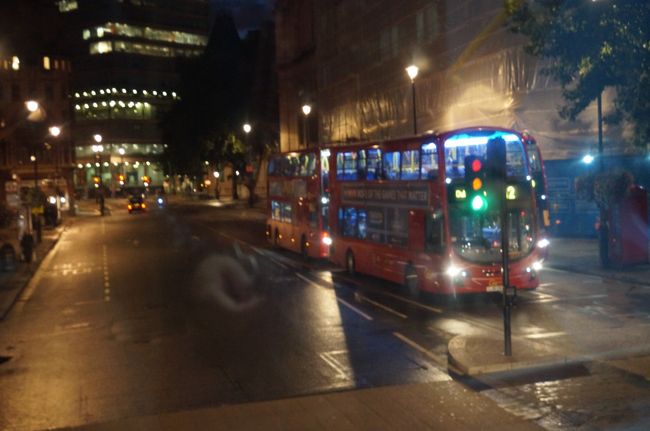 帰りは初の二階建てバスに乗車。<br /><br />もちろん２階の先頭をＧＥＴ！！！