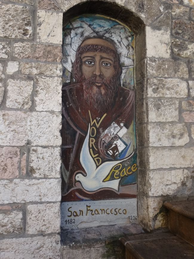 清貧の聖者フランチェスコ。<br /><br />豪商の息子として生まれ、放蕩無類の生活を送ったあと改心して立派な聖者に。<br />小鳥に説法する聖フランチェスコ。