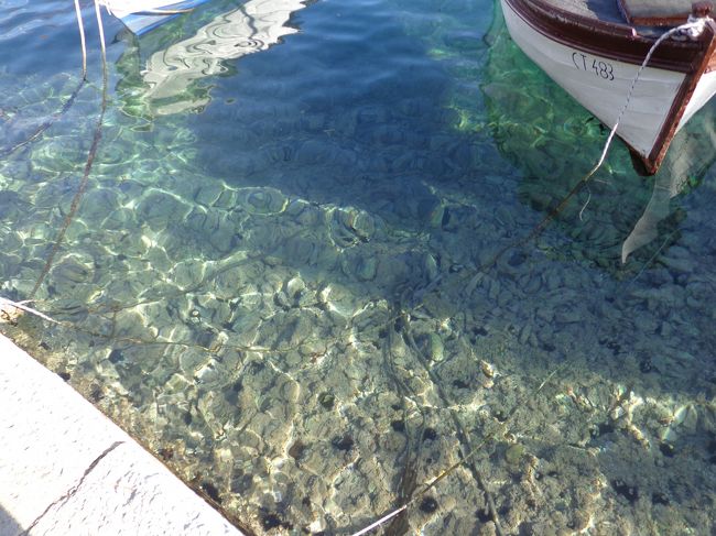 港なのに、この透明感