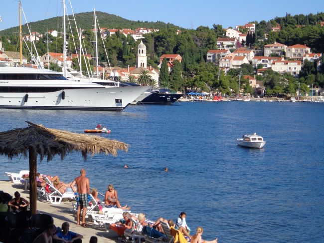 半島を一回りして、港近くのビーチへ<br />もう夕方<br />明日は朝早いフライトなので、そろそろ帰らないと<br /><br />