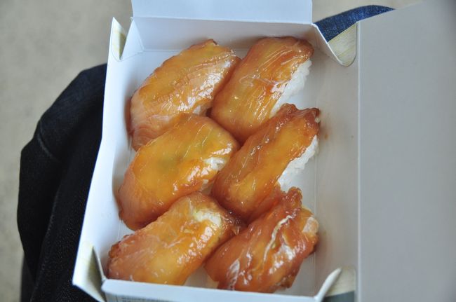 白身の魚がいい感じにしょうゆだれに漬かっていてうまいです。