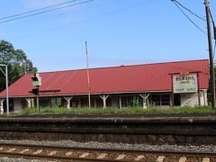 渡島砂原駅に到着。
お天気はどんどん回復し、青空が広がり始めた。