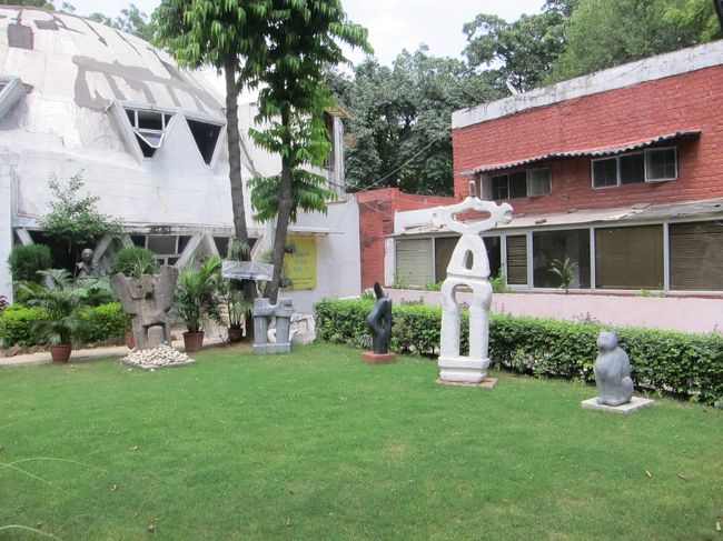 奥にもっといろいろあったけど<br />そろそろホテルに戻らないと<br />間に合わないよな。