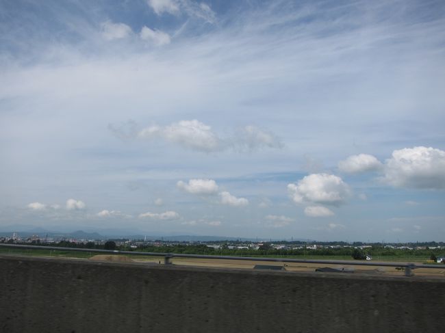 高速に乗ってさぁどんどんいきましょう．．．<br /><br />．．．がしかしちょっとした<br />ハプニングがあり、テンションがトーンと<br />下がってしまうことに．．．．<br /><br />まぁ気を取り直していくしかないです．．．