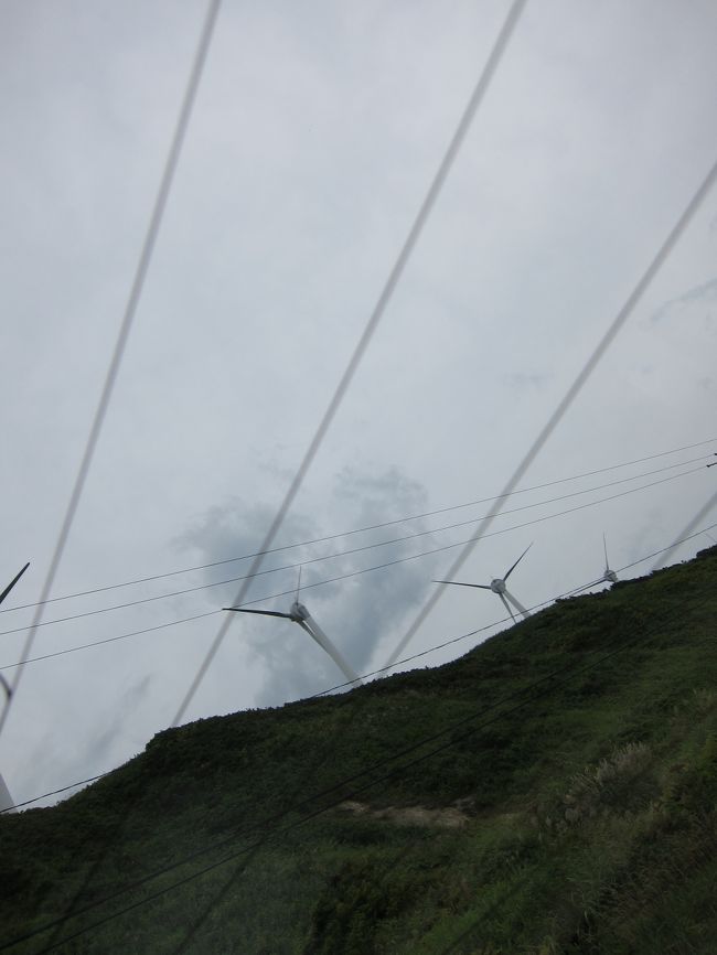 あれ？見間違いなのか、進む道がどうも<br />この先通行止めに．．．<br />大丈夫かな？なんて走っているいと<br />やはり海沿いは通行止めで、少し内側の<br />道を走ることに。そんなに遠回りには<br />なりませんでした。<br />大丈夫かな．．．