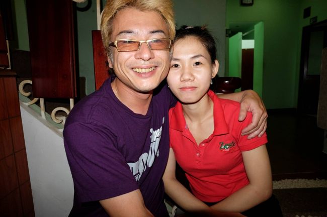 はい！<br /><br />昨日も来ました、マッサージ屋さんに、また来ました<br /><br />実は、友人Ｓ君、昨日ついてくれたこのマッサージ嬢をいたく気に入ってしまって<br /><br />ということなんです