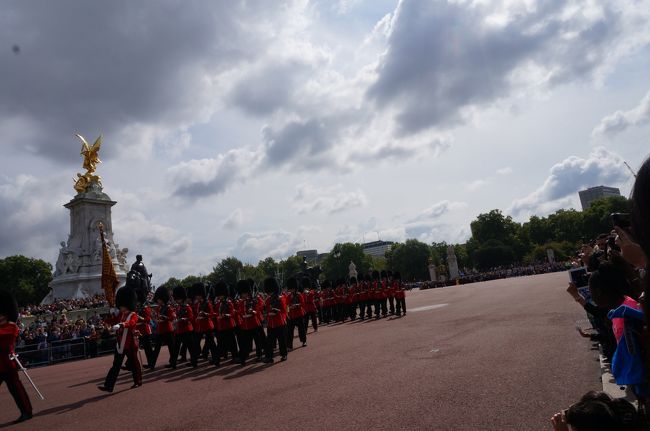 ホンマに銃をもってるんすねー
