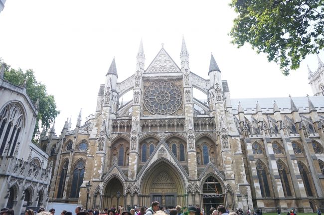 世界遺産のウェストミンスター寺院です。ロンドンパスで入場しますよー！