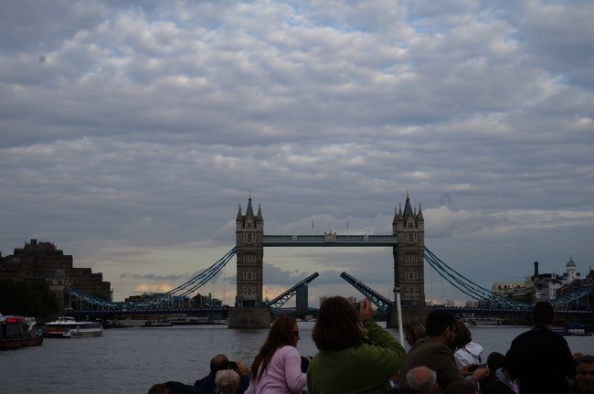 んで、後ろを見たら…<br /><br />ぎゃ〜橋が橋が…