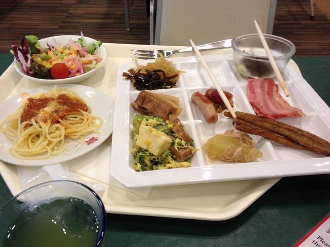 旦那ﾁｬﾝの…場所ww<br /><br />お料理?全部制覇するらしく(・・;)<br />まだ席に戻ってきません