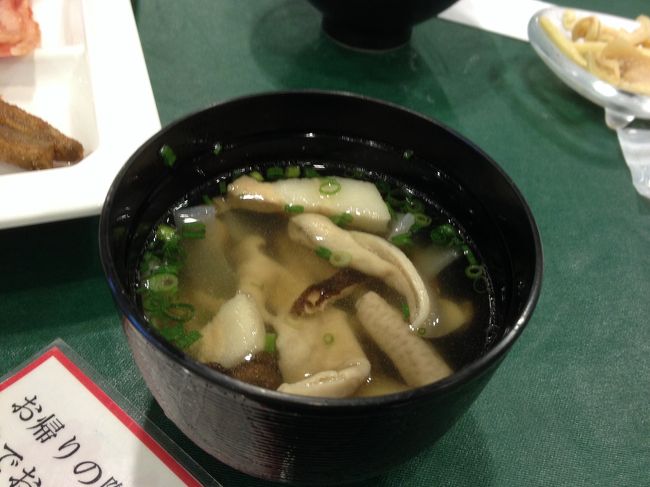 ミミガー入りお汁<br /><br />など<br />朝から☆沖縄の家庭料理をたくさんいただけました。<br />なんか元気になった気がするぅ(*^。^*)