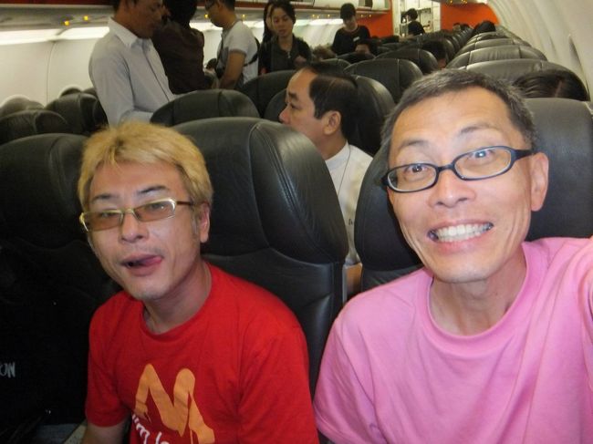 何とか乗れました<br /><br />友人〜おなかすいたね<br /><br />〜昨日あんなに食べたのに☆