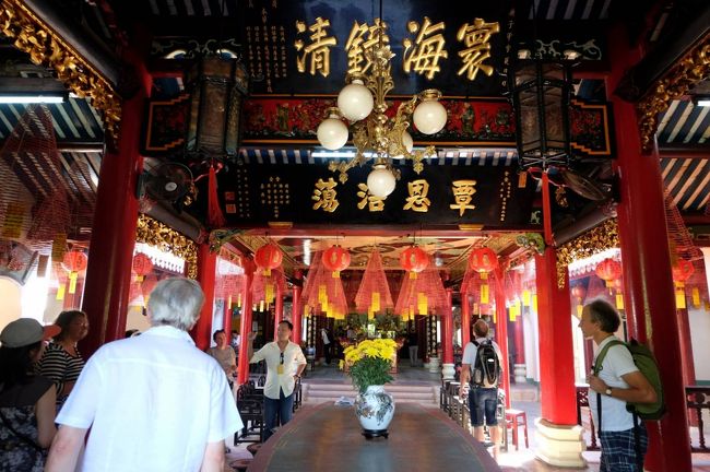 集合の場というより、お寺の感じがする