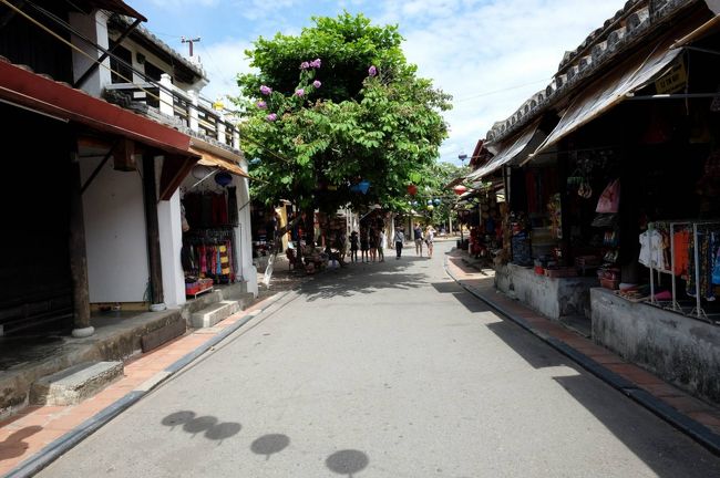 来遠橋を渡りさらに進みます