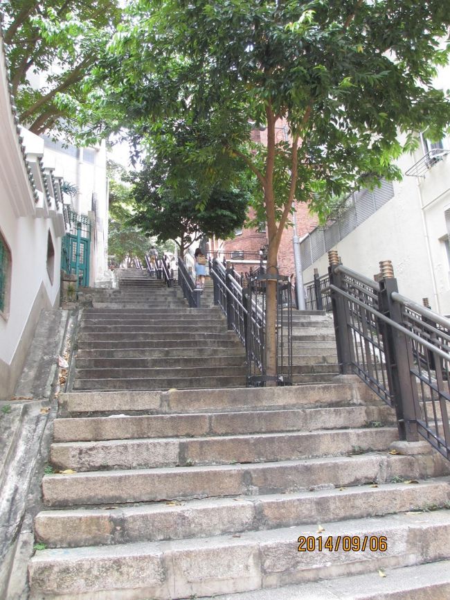 坂が多く、ベビーカーはつらい