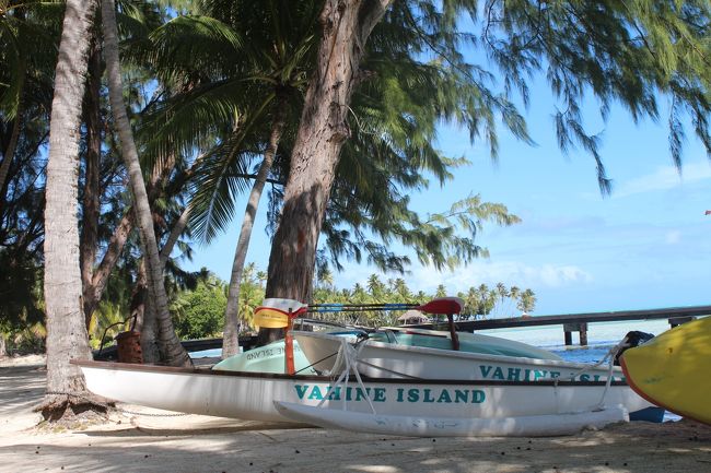 施設にあるカヤックやボード等使って遊べます。