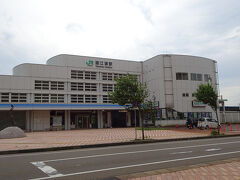 ●JR直江津駅

思ったよりもこじんまりとした駅です。
でも、綺麗です。
直江津駅を境に、JR東日本管轄になりました。