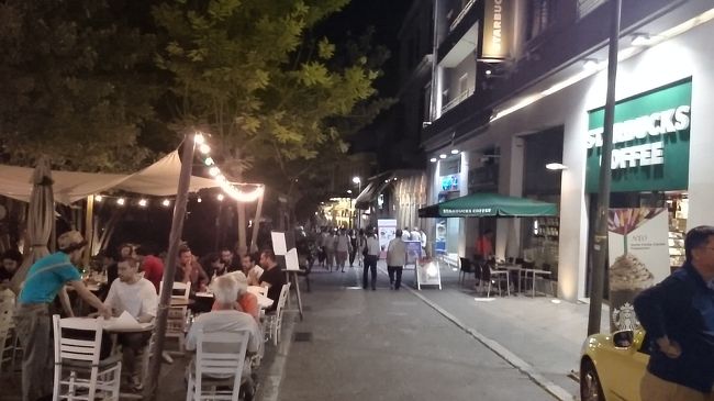 プラカ地区の夜