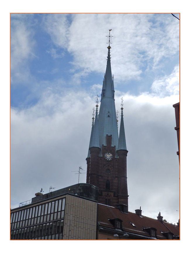 何の塔だか、分からない