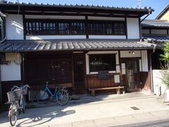 古民家カフェの「かなかな」
喫茶が２号店にあるというので移動してみることにします。