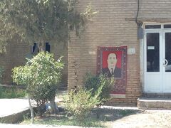 これは某国の将軍様的な感じでしょうか。