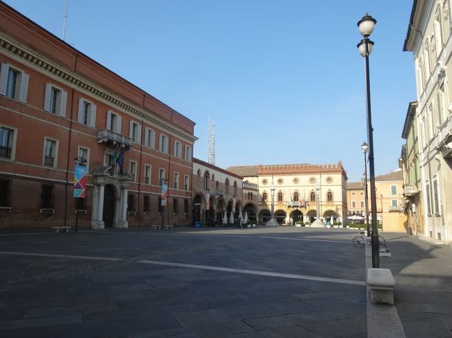 さぁ、朝早くから勝負、ポポロ広場。<br />（飛行機搭乗まで時間ないので）<br />