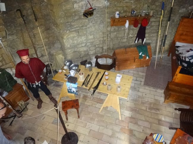 グアイタ砦の中では戦いの準備中。