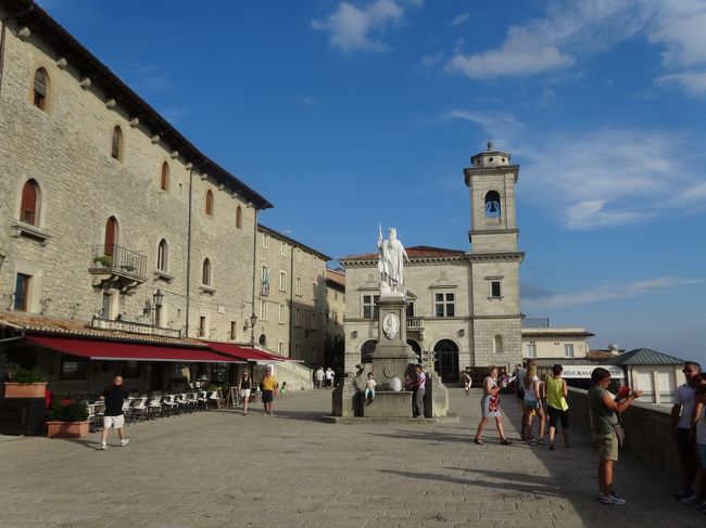 りベルタ広場に戻ります。