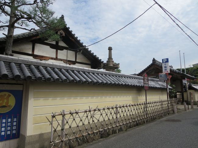 じゃあ、私は行ったけど、母は行ってない十輪院で、石仏さまを拝見しよう！<br /><br />と思ったら、お休みでした(^_^;)<br /><br />奈良は、月曜日がお休みな所が多いです・・・。