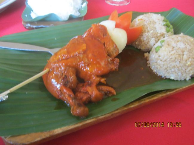 大好きな、BBQチキンであるが、ここのは甘すぎ。ちなみに、いままで昼食をとっていたYum yumは、つぶれてしまったとのこと。