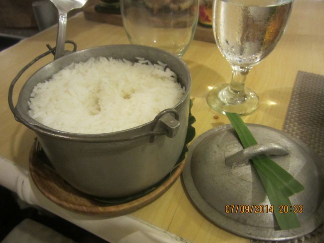 すごい量のご飯。ダイエット中のため、食べたのはこれだけ。