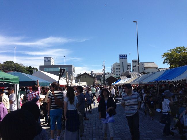 このあたりは、地元の窯元や卸のお店です。場所によっては、他県のおみせも出展していました。