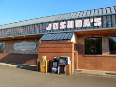 セクイムに帰る道すがら見つけたジョシュアズ・レストラン（Joshua's Restaurant & Lounge）。
ここで夕食にします。