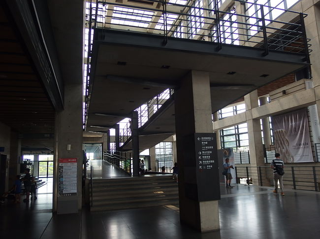 中は広々〜っとしています。<br />そして入場無料。<br />すばらしい。