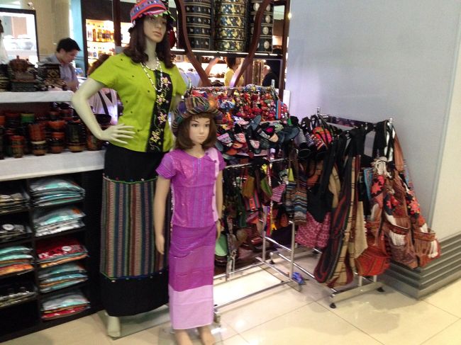 ウェアもそこそこあります。