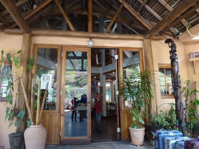 ホテル<br />｛ヴァコナ・ロッジ｝