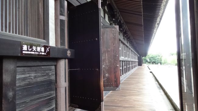 東京より新幹線で、京都に9時着。<br />今回宿は駅ビル内のグランヴィア京都にしていたのでささっとチェックインののち、レンタサイクルにて蓮華王院　三十三間堂へ。<br />こちらは再訪だけど、大変壮観。<br />同じ写真とってもしょうがないカナーと思ってお堂の外、通し矢（ここで弓道やる）の射場になっている場所をパシャり。<br />そういえば遥か昔学生時代弓道部でしたが、あんな遠くまで射てないヨー。