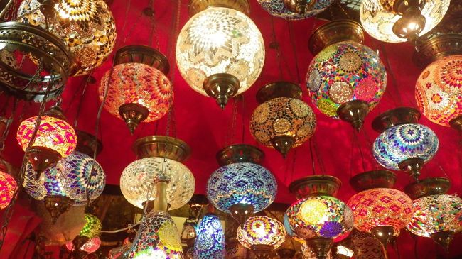 ランプ屋さん。綺麗でした。<br />ランプとか、陶器とか綺麗で欲しくなります。
