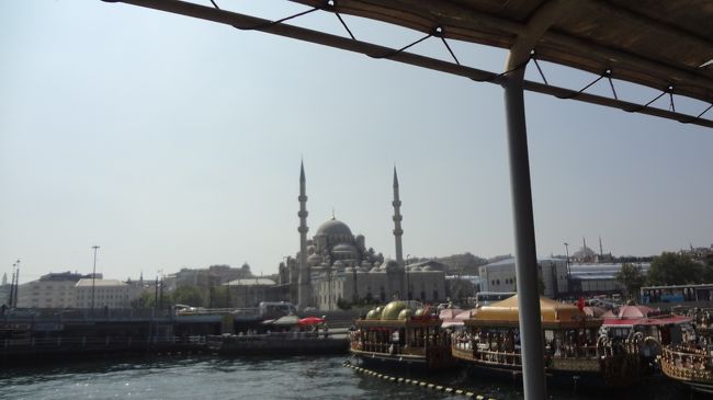 ボスポラス海峡クルーズに参加。<br />風が気持ち良かった。