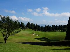 お部屋のベランダからの眺めです。
ゴルフコースのすぐ側なので眺めがいい！

ここの温泉は毎日男女入れ替えになっていて　
どちらも趣のあるいい温泉でした。