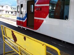 １２時ころ、盛駅に到着しました。

１３：４０の釜石行きに乗らないとなりません（何しろ、その先、釜石線に乗って新花巻まで戻らなきゃなりませんので・・・）。
