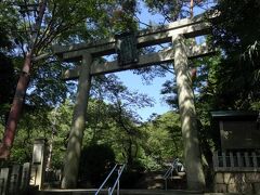 その手前に金崎宮があります。

ここは延元元年（1336年）恒良、尊良両親王を守護した新田義貞が足利軍と戦った古戦場で、金崎宮には両親王が祀られています。