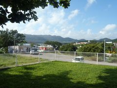 外の風景です。
左奥が川平湾みたいです。
