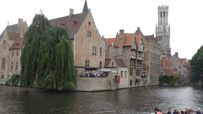 途中何回かUターンし、３０分程で最初の乗船場に戻ってきました。とても楽しいクルーズでした。<br /><br />息子「もう一回乗ろーー！」<br />どうせまた手を振るだけなんだから、お断りです。<br />